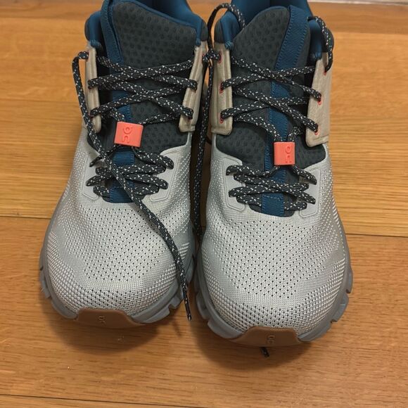 On Cloud Hi Edge Casual Shoes Glacier/ Shadow size 9.5 - Picture 7 of 12